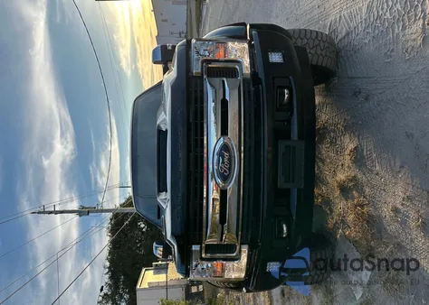 2004 Ford Excursion Eddie Bauer z USA, uszkodzony, nr VIN 1FMSU45P14EA06923